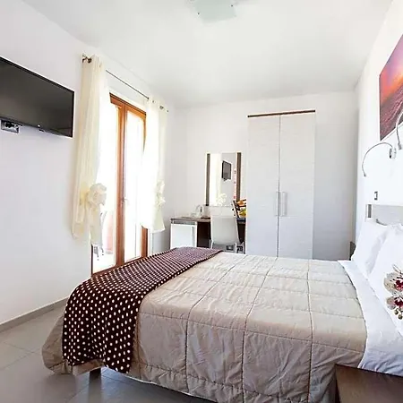 Navicri Couette-café Vieste