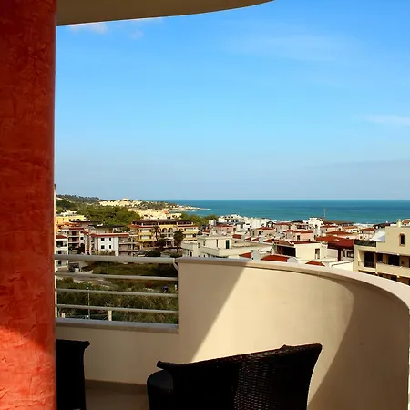 Navicri Bed and Breakfast 4*